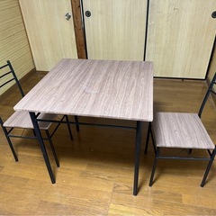 ダイニングテーブル