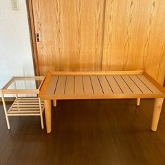 テーブル