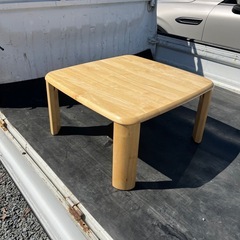 1人用ローテーブル　折りたたみ式です。