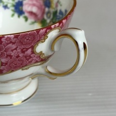 s0919603 ROYAL ALBERT ロイヤルアルバート カップ&ソーサー ピンク 花柄 海外ブランド 現状品 インテリア 皿 カップ 食器 中古品の画像