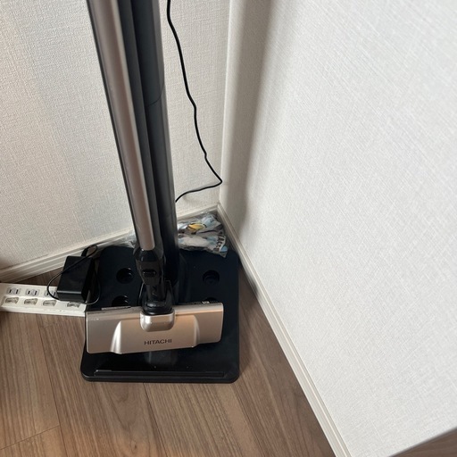 日立　コードレススティッククリーナー