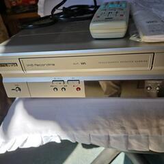 MITSUBISHI　VHS/DVDレコーダーの画像