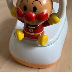 アンパンマンおまるの画像