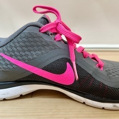 【美品です♪】NIKE ナイキ FLEX ローカットスニーカー 23cm レディース の画像