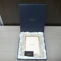 ミキモト インターナショナル フォトスタンド パール付き 幅14x厚み0.8x高さ18cm MIKIMOTO International 苫小牧西店の画像