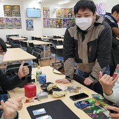 ワンピースかポケモンカードゲームをしましょう！！！