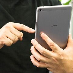 ★★２０２０年にアマゾンで新品購入HUAWEI MediaPad T3 simフリー8インチタブレット超美品で付属品未使用です！★★の画像