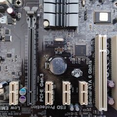 マザーボード　Z77H2-A3　CPUクーラー　ジャンクの画像
