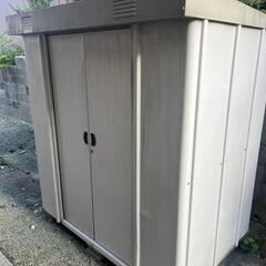 ものおき
