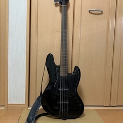 【引取確定】中古のエレキベースをお探しの方に