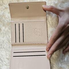 三つ折り財布の画像