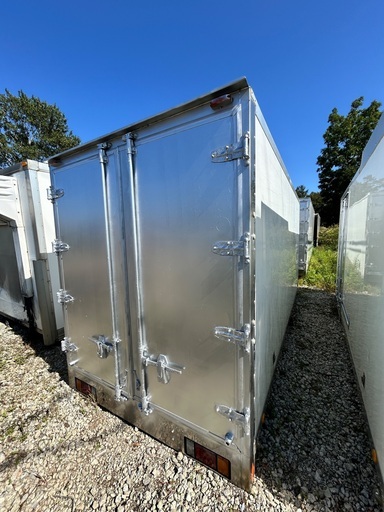 Y12. シマ鋼板 仕切り　横扉付【格安】 2トン冷蔵冷凍コンテナ 幅188ｃｍ長さ448ｃｍ高さ209ｃｍ 物置 倉庫 格安運送　江別市発