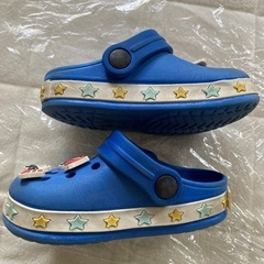 サンダル　13cm はたらくくるま　くるまの画像