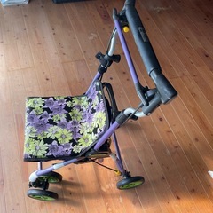 介護用手押し車値下げしましたの画像