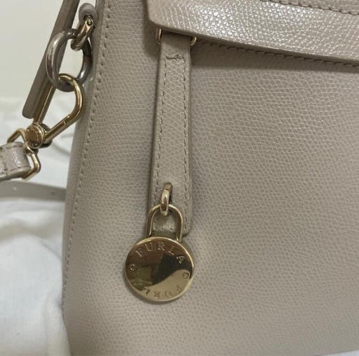 FURLA フルラ　パイパー  PIPER M