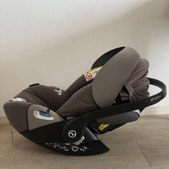 Cybex チャイルドシート　グレーの画像