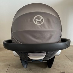 Cybex チャイルドシート　グレーの画像