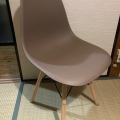 ダイニングチェア2つの画像