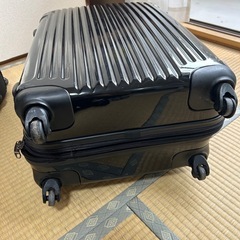 受け渡し予定中)キャリーケース　60x38x25 汚れアリ