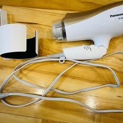 パナソニックドライヤー　動作確認済み　ドライヤーかけ付き