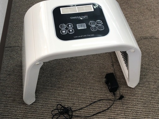 光エステ　LED美顔器　ダーマローラー