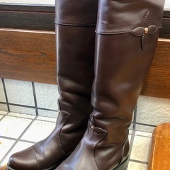 ヴィトン ロングブーツ 可愛いフラワー♡ 元値30万円以上 サイズ35 1/2 中古の画像