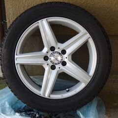 ほぼ新品のスタッドレスタイヤ（225/50R17）＆ホイール4本...