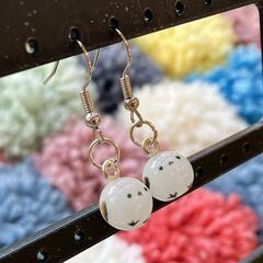 シマエナガ🐥ピアス【ハンドメイド品】の画像
