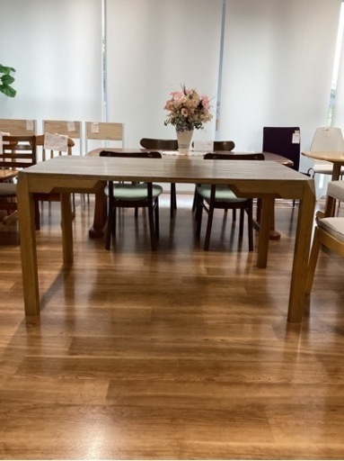 ダイニングテーブル【町田市再生家具】241565