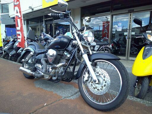 NO.5151　ヤマハ　ドラッグスター２５０　２ｉｎ１スラッシュカットマフラー　アップハンドル　バックレスト　マットブラック