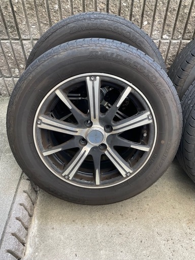 不明ホイール付きタイヤはブリヂストンネクストリー185/65R/15