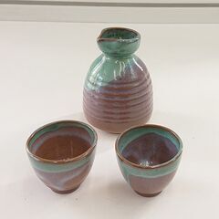 【中古品】【長期保管品】 酒器　とっくり１点　おちょこ２点　越前焼