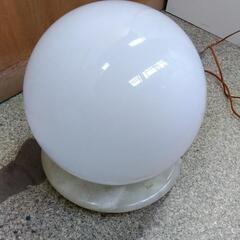 大理石風ライト