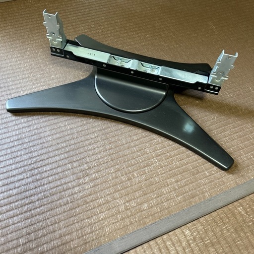 テレビの土台パーツ