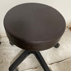 カットチェアーの画像