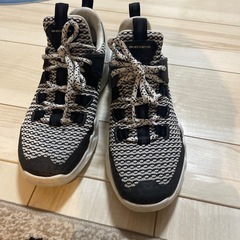 Skechers air cooled memory foam の画像