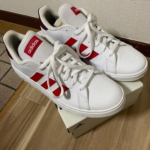 交渉成立しました。adidas スニーカー
