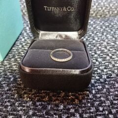 箱入り　tiffany&co 　指輪 pt950　全周ぐるっとダイヤがありますの画像