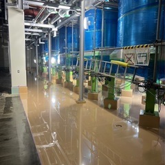 建設現場での塗り床塗装！休日は自分で決めよう👍　高待遇💯　職場環境💯 月収300,000〜　日給12,000〜株式会社エヌステージの画像