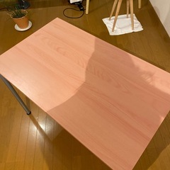 テーブルピンク(ネットで8000円くらいでした)差し上げます