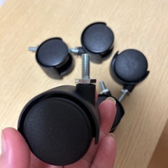 新品  万方向輪の画像