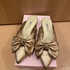 ダイアナ　パンプス