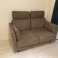 [9/23まで] 2人用ソファ　ヘッドレスト付　モカ色