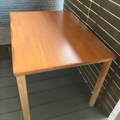 ダイニングテーブル