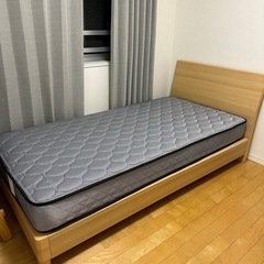 シングルベッド