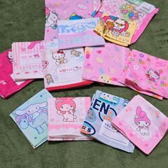 300円 ハンカチ13枚  未使用ですが20年前のもの サンリオ