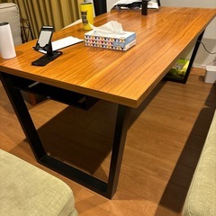 ダイニングテーブル