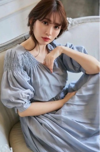 カーテン、ブラインド Herlipto Airy Volume Sleeve Dress