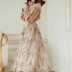 Herlipto Pleated Chiffon Long Skirtの画像