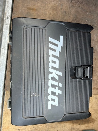 インパクトドライバー　マキタ